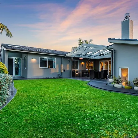 Private Luxury Waterfront Spa Villa Auckland Exterior photo